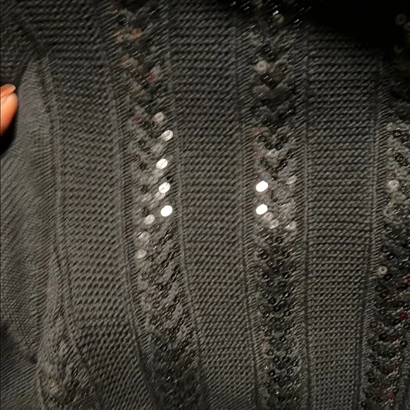 White House Black Market Monochrome Knit Blouse - Picture 5 of 6